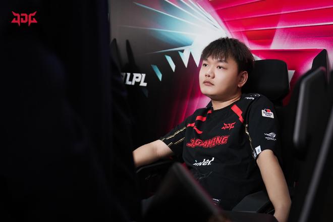 样令人瞩目 样令人瞩目